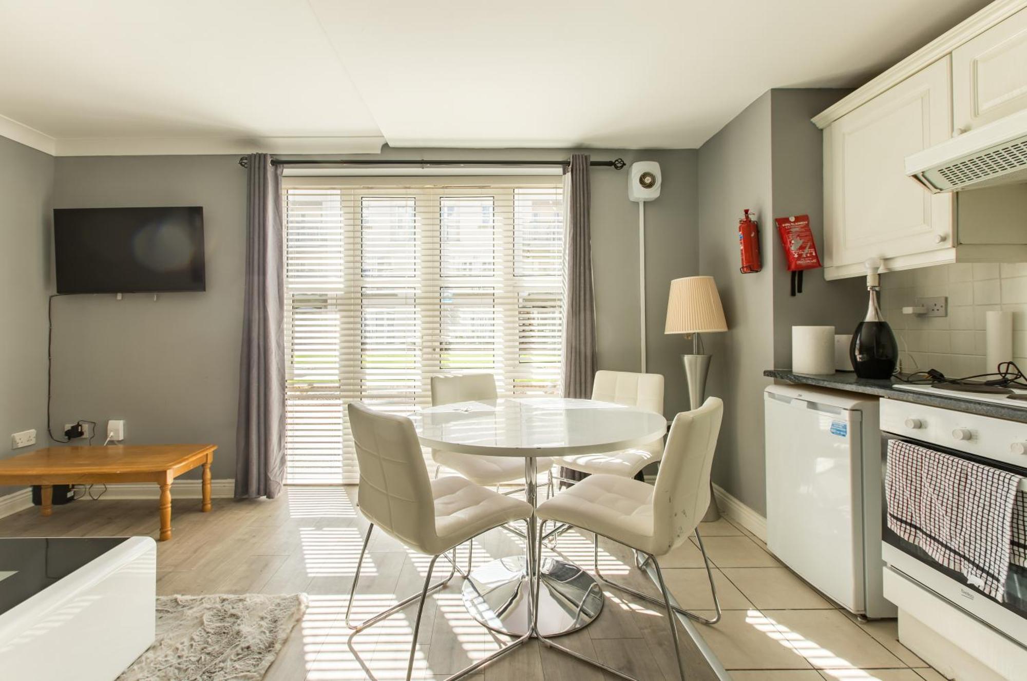 דבלין Modern Elegant Central Apt With Parking מראה חיצוני תמונה